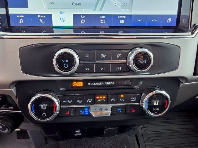 Used 2022 Ford F250 Lariat w/ Lariat Ultimate Package AWD/4WD image 25
