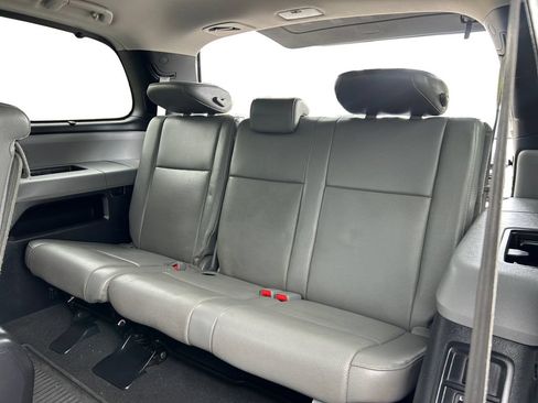 Used 2019 Toyota Sequoia Platinum AWD/4WD image 17