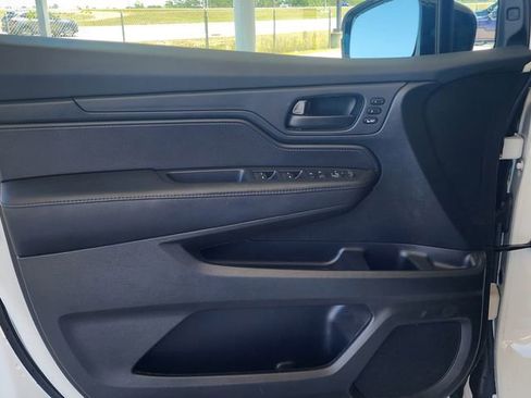 Used 2024 Honda Odyssey Sport image 14