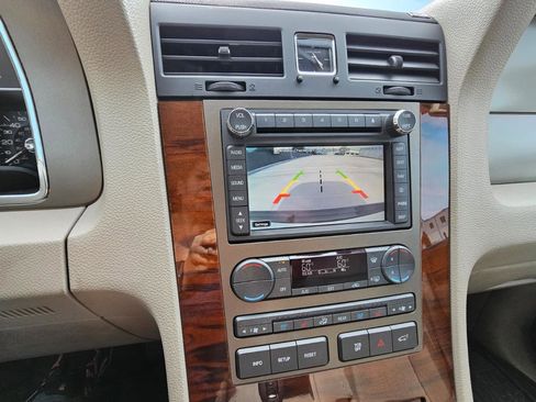 Used 2012 Lincoln Navigator L 2WD image 31