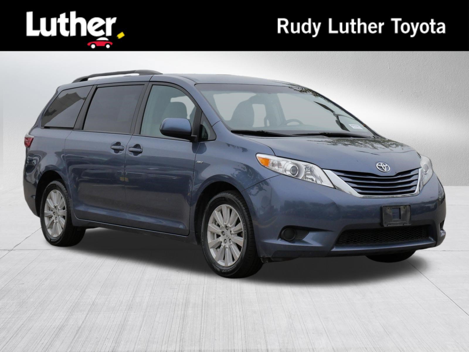 Used 2017 Toyota Sienna LE AWD/4WD image 1