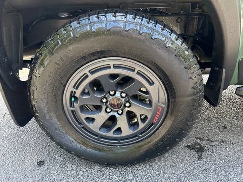 Used 2025 Nissan Frontier PRO-4X AWD/4WD image 9