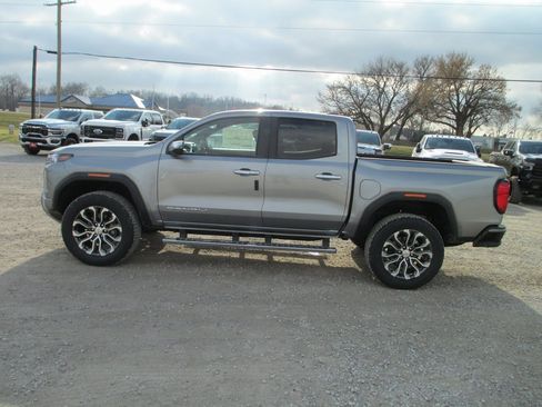 New 2026 GMC Canyon Denali image 8