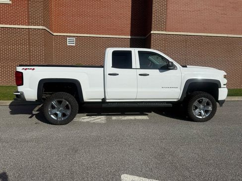 Used 2016 Chevrolet Silverado 1500 Custom w/ Custom Convenience Package AWD/4WD image 16