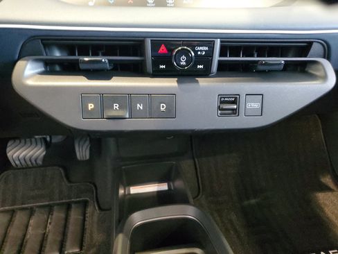 New 2026 Nissan Leaf Platinum+ image 16