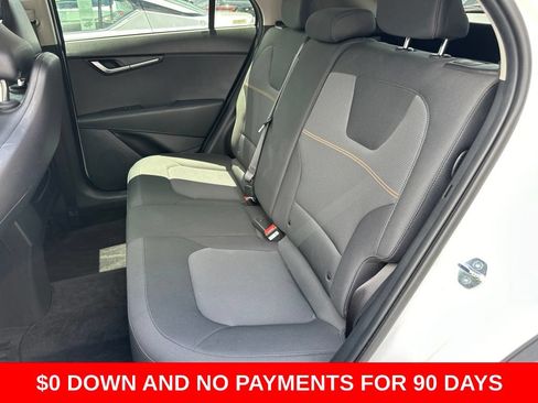 Used 2025 Kia Niro LX FWD image 5