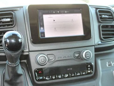 New 2025 RAM ProMaster 2500 w/ Convenience Group FWD image 31
