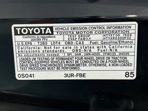 Used 2017 Toyota Tundra SR5 w/ TRD Off Road Package AWD/4WD image 20