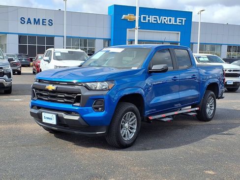 Used 2024 Chevrolet Colorado LT w/ LT Convenience Package RWD image 3