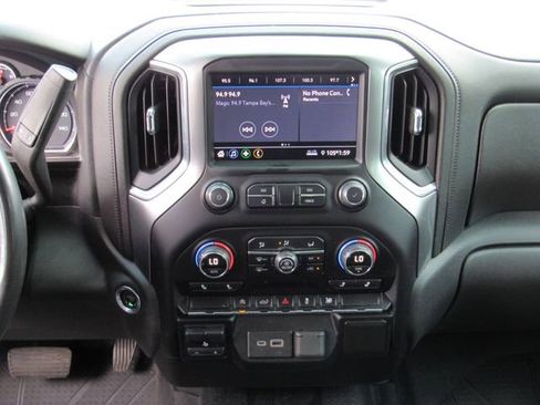 Used 2020 Chevrolet Silverado 1500 RST w/ Convenience Package AWD/4WD image 18