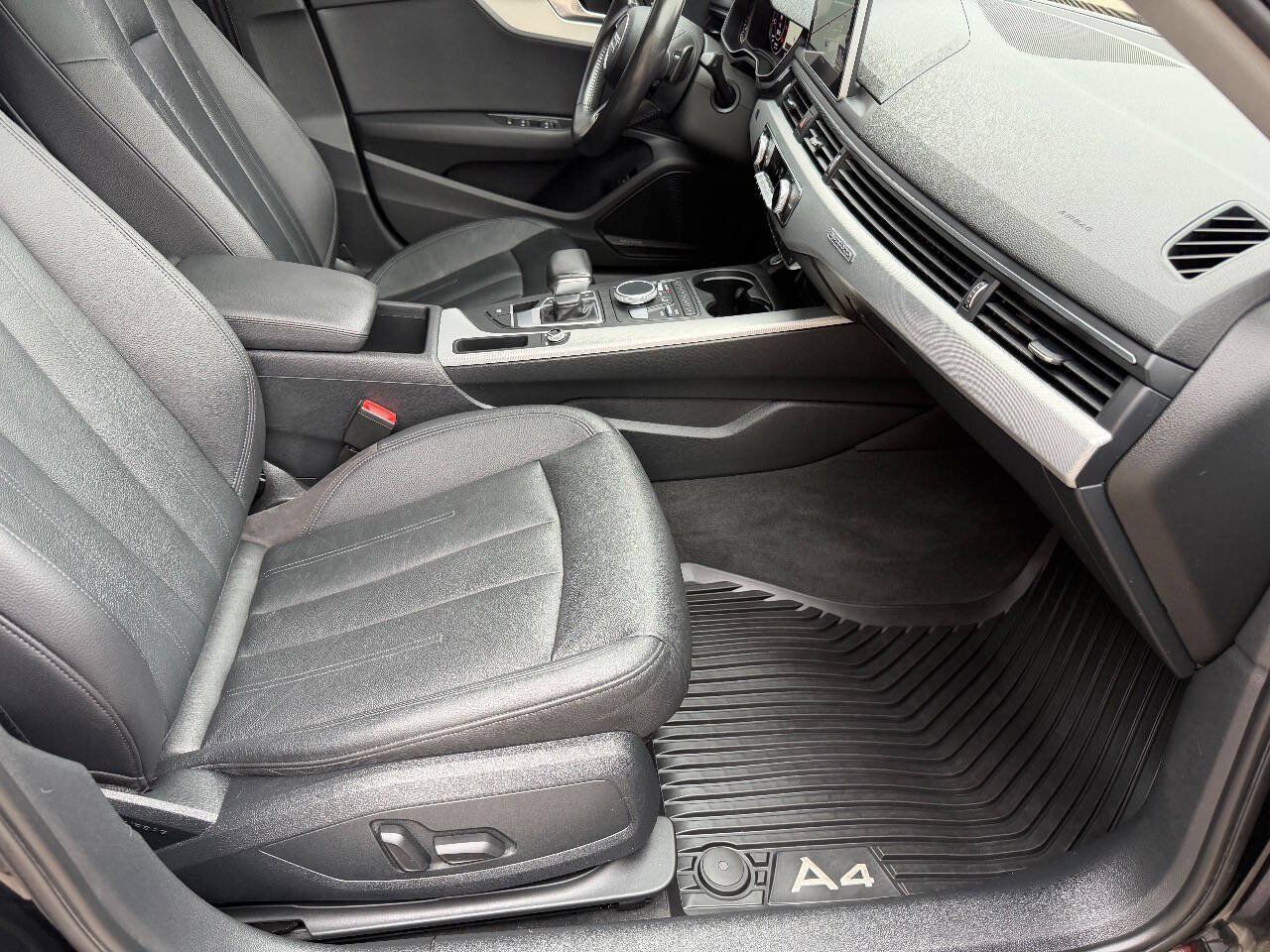 Used 2017 Audi A4 2.0T Premium Plus w/ Premium Plus Package AWD/4WD image 18
