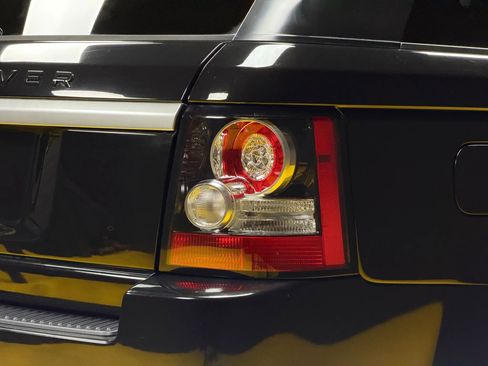 Used 2013 Land Rover Range Rover Sport HSE image 8