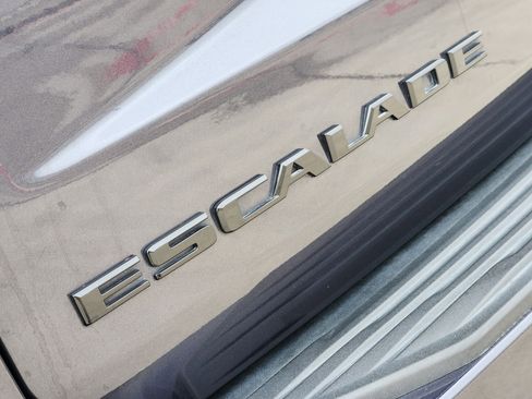 Used 2023 Cadillac Escalade Sport image 10