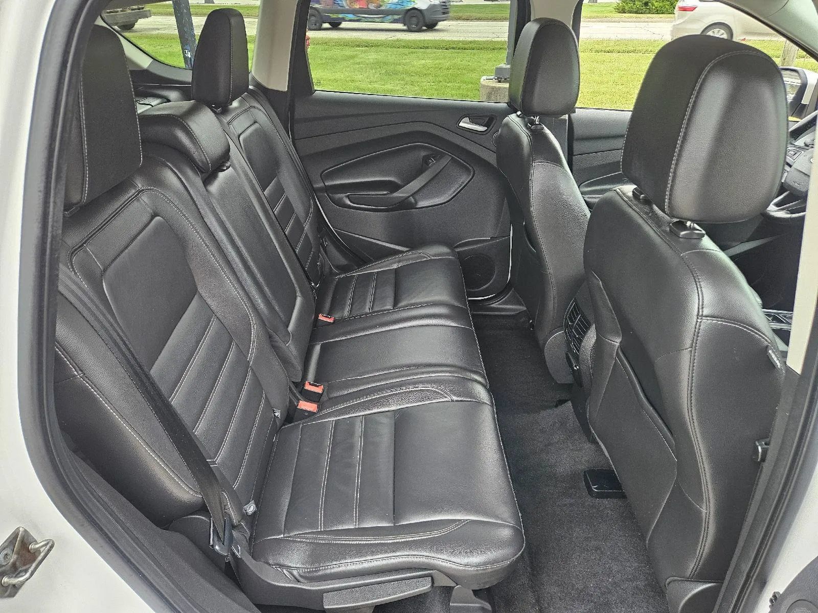 Used 2017 Ford Escape Titanium w/ Canadian Touring Package AWD/4WD image 19