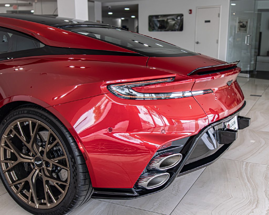 Used 2026 Aston Martin DB12 Coupe RWD image 14