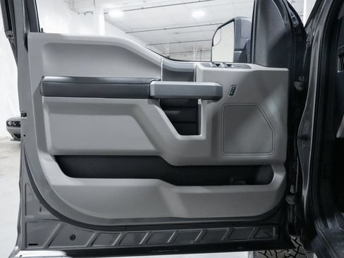 Used 2015 Ford F150 XLT w/ Equipment Group 302A Luxury AWD/4WD image 30