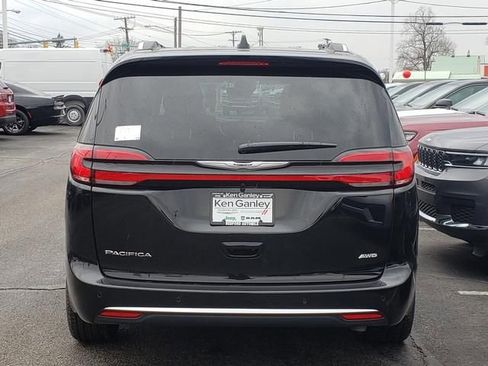 New 2026 Chrysler Pacifica Pinnacle AWD/4WD image 4