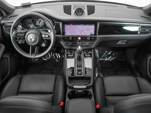 Certified 2026 Porsche Macan AWD/4WD image 15