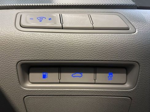 Used 2015 Hyundai Sonata SE FWD image 16