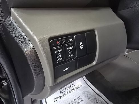 Used 2012 Honda Odyssey EX-L image 18