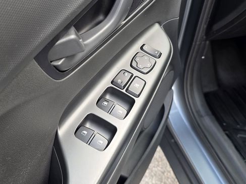 Used 2019 Hyundai Kona SE FWD image 16