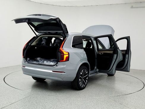 New 2026 Volvo XC90 B6 Plus w/ Protection Package Premier image 11