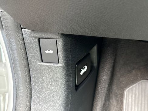 Used 2023 Honda Accord LX image 11