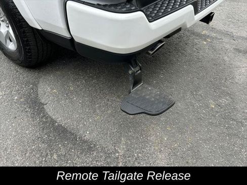 Certified 2025 RAM 1500 Big Horn AWD/4WD image 35