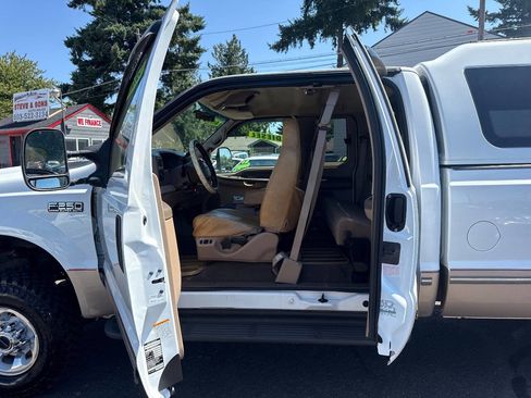 Used 1999 Ford F250 Lariat image 26