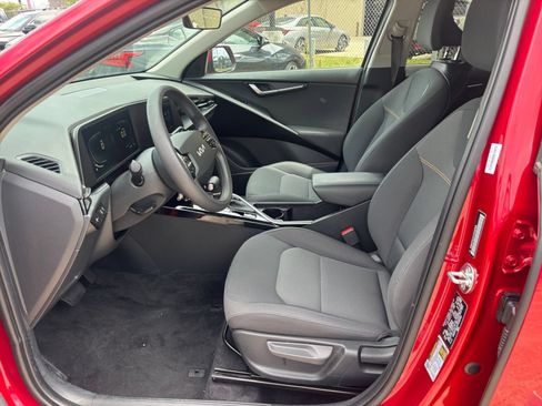 Used 2026 Kia Niro LX FWD image 25