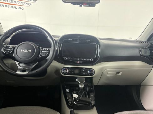 Used 2025 Kia Soul EX FWD image 26