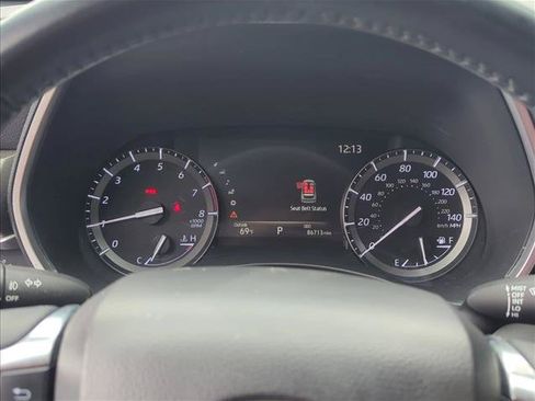 Used 2021 Toyota Highlander XSE FWD image 11