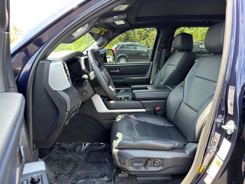 Used 2025 Toyota Tundra Platinum AWD/4WD image 10