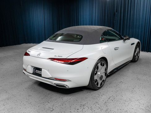 Certified 2026 Mercedes-Benz Maybach SL 680 image 9