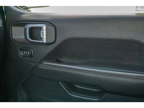 Used 2021 Jeep Wrangler Unlimited Sahara AWD/4WD image 20