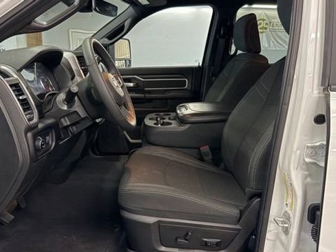 Used 2025 RAM 2500 Big Horn AWD/4WD image 16