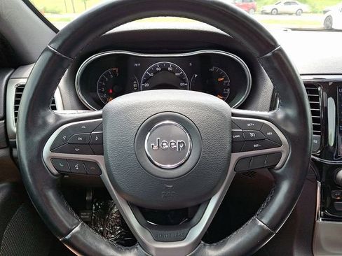 Used 2021 Jeep Grand Cherokee Laredo X AWD/4WD image 19