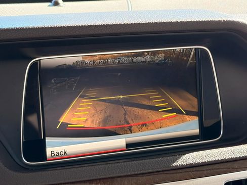 Used 2015 Mercedes-Benz E 350 4MATIC Sedan image 39