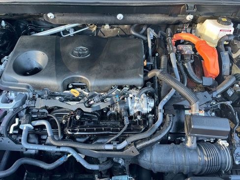 Used 2025 Toyota RAV4 LE image 25