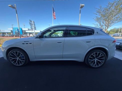 Used 2023 Maserati Grecale Modena AWD/4WD image 16