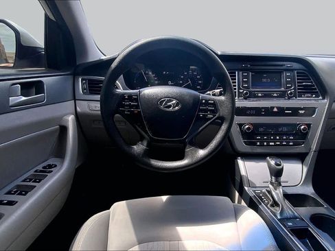 Used 2016 Hyundai Sonata SE FWD image 6