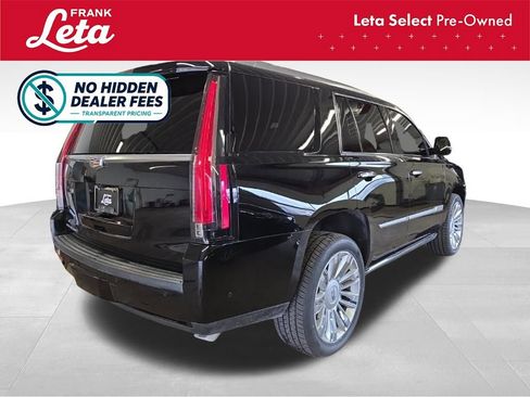 Used 2018 Cadillac Escalade Platinum RWD image 6