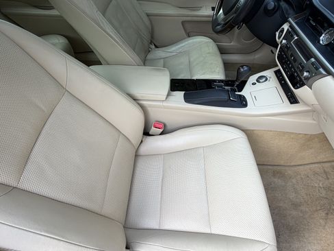 Used 2013 Lexus ES 350 w/ Luxury Pkg FWD image 39