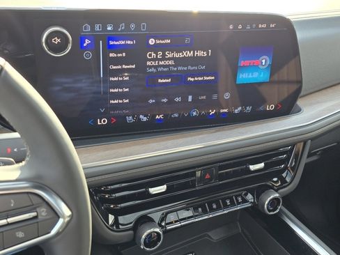 New 2026 Chevrolet Suburban High Country image 19