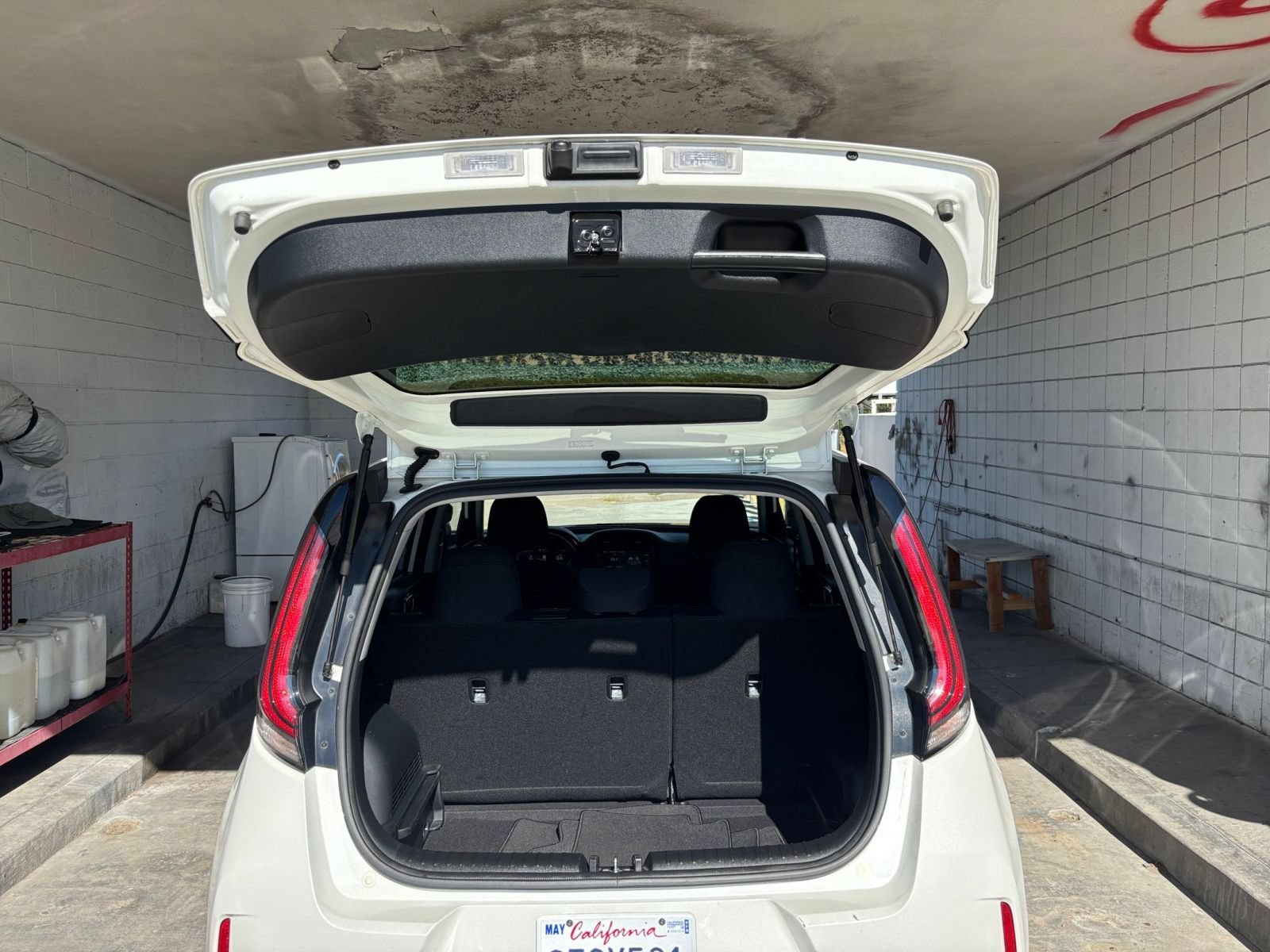 Used 2025 Kia Soul LX w/ LX Technology Package FWD image 28