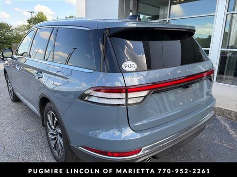 Used 2025 Lincoln Aviator 2WD image 5