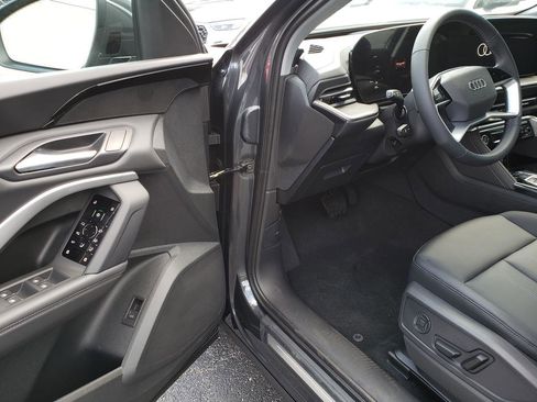 New 2025 Audi Q5 Premium image 6