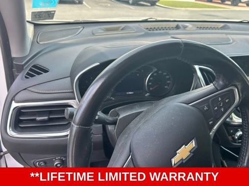 Used 2022 Chevrolet Equinox Premier AWD/4WD image 3