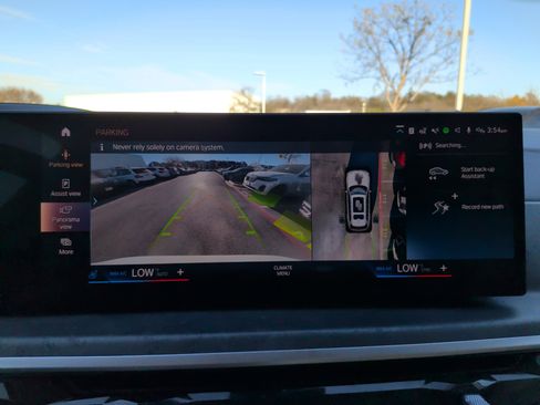 Certified 2023 BMW X7 xDrive40i w/ Premium Package image 17