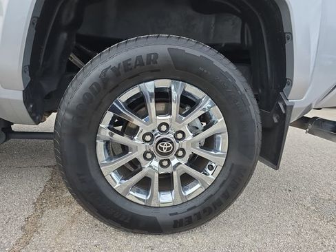 Certified 2025 Toyota Tacoma Limited image 33